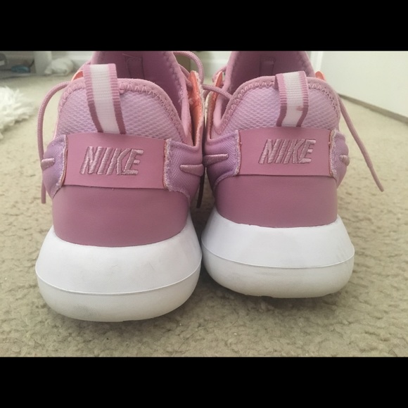 Nike Roshie - Picture 3 of 8